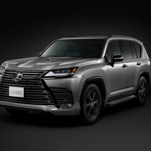 LEXUS LX600